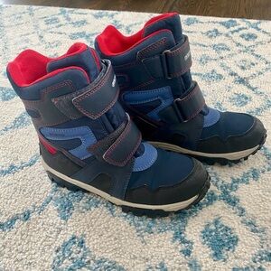 👀 NEW GEOX Kids' Blue and Red Waterproof Winter Boots Size 3 or EUR 34